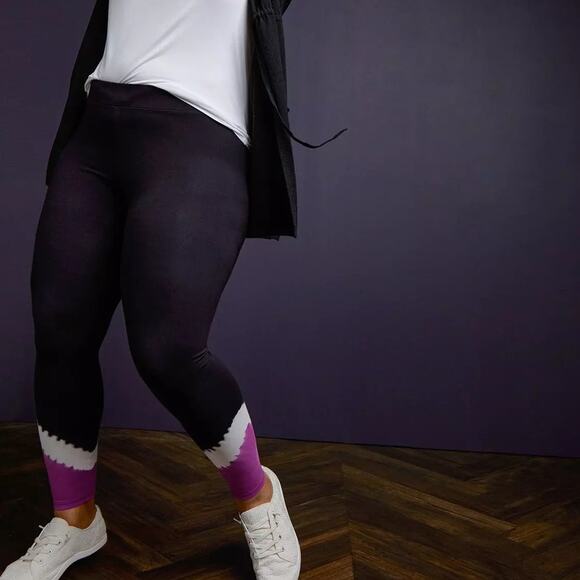 NWT Torrid Full Length Waist Ankle Dip Black Leggings Plus Size: 2X (18/20) - Picture 2 of 4